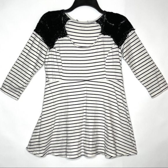 Motherhood Maternity Stripe & Lace Maternity Top M - Picture 1 of 8